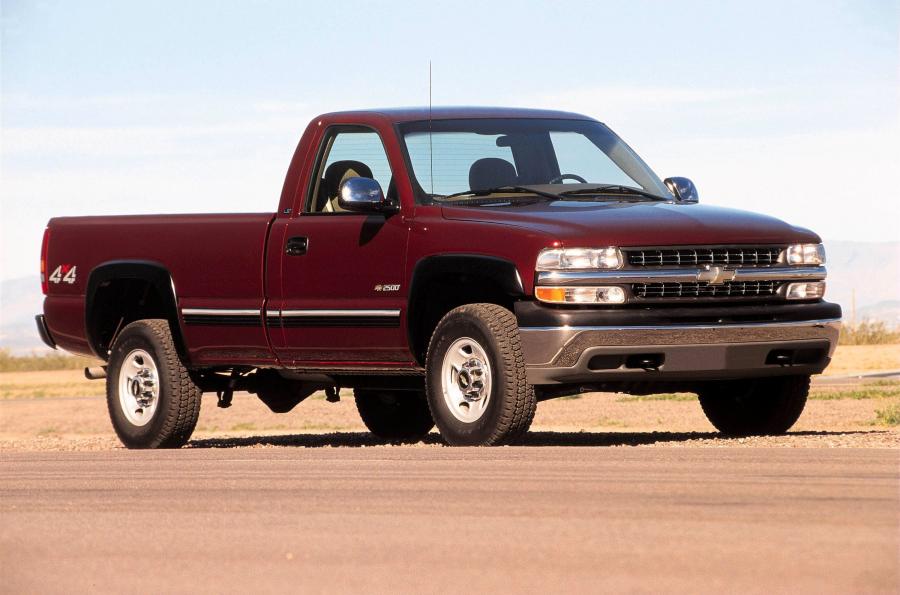  Chevrolet Silverado Heavy Duty 2001 года  (фото 1 из 11)